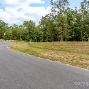 Photo #2 of 1006 Kingbird, Clover, SC