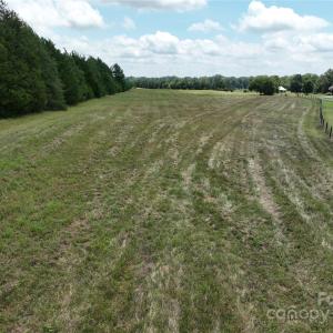 Photo #13 of 5027 Mobley Store, McConnells, SC