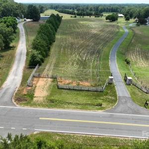 Photo #12 of 5027 Mobley Store, McConnells, SC