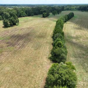 Photo #18 of 5027 Mobley Store, McConnells, SC