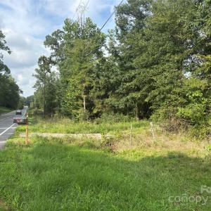 Photo #1 of 1036 Riddle Mill, Clover, SC