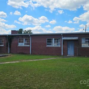 Photo #4 of 901 9th, Dillon, SC