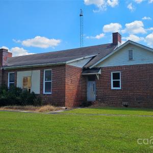 Photo #3 of 901 9th, Dillon, SC