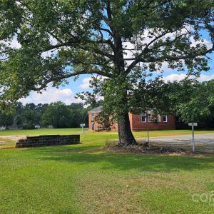 Photo #8 of 901 9th, Dillon, SC