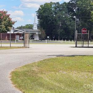Photo #18 of 900 Patriot, Dillon, SC