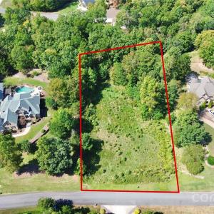 Photo #1 of 733 Cooks Cove, Clover, SC