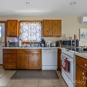 Photo #23 of 105 Smith, Landrum, SC