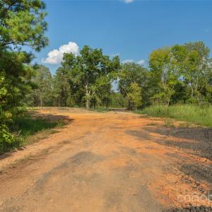 Photo #25 of 1012 Oakshire, Waxhaw, NC