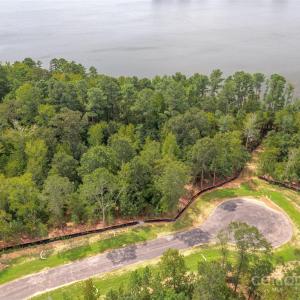 Photo #4 of 1009 Kingbird, Clover, SC