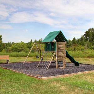 Photo #11 of 2005 Marina Pointe, Salisbury, NC