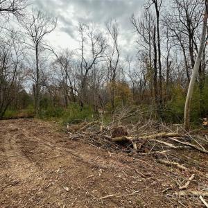 Photo #5 of 3080 Charlotte, Lancaster, SC