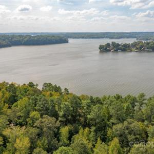 Photo #6 of 848 Lakeforest, Clover, SC