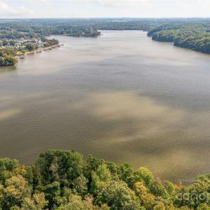 Photo #7 of 848 Lakeforest, Clover, SC