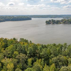 Photo #6 of 846 Lakeforest, Clover, SC