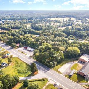 Photo #5 of 2067 Great Falls, Lancaster, SC