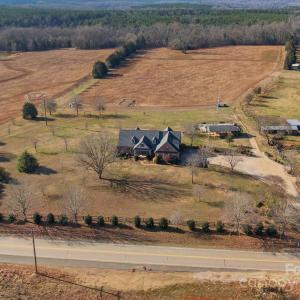 Photo #3 of 3135 Old Hickory, Lancaster, SC