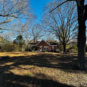 Photo #2 of 113 Stonecrest, Concord, NC