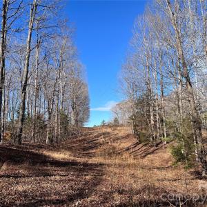 Photo #16 of 996 Splitrail, Clover, SC