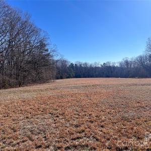 Photo #2 of 996 Splitrail, Clover, SC