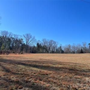 Photo #15 of 996 Splitrail, Clover, SC