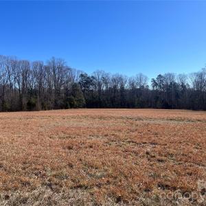 Photo #11 of 996 Splitrail, Clover, SC