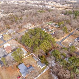 Photo #5 of 5911 Roberta, Harrisburg, NC