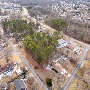 Photo #4 of 5911 Roberta, Harrisburg, NC