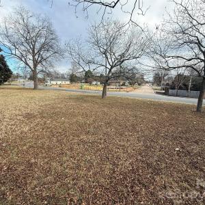 Photo #4 of 208 Beaver, Landis, NC