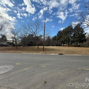 Photo #3 of 208 Beaver, Landis, NC