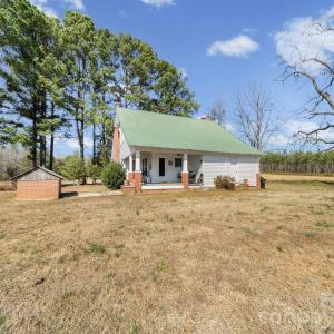 Photo #18 of 1347 Newsome, Denton, NC