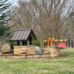 Photo #1 of 7000 Waxhaw Crossing, Waxhaw, NC