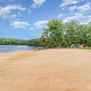 Photo #21 of 109 Gregory, New London, NC