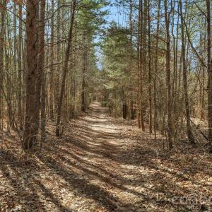 Photo #32 of Peacehaven, McConnells, SC