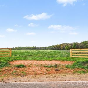 Photo #4 of White, Mt Ulla, NC