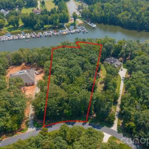 Photo #4 of 1047 Starboard Reach, Lexington, NC