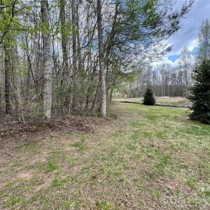 Photo #18 of 101 Autumn Leaves, Marietta, SC