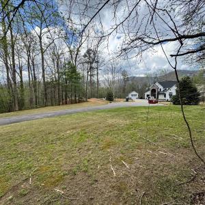 Photo #16 of 101 Autumn Leaves, Marietta, SC