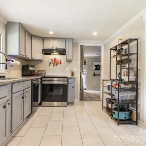 Photo #9 of 1105 Union, Matthews, NC