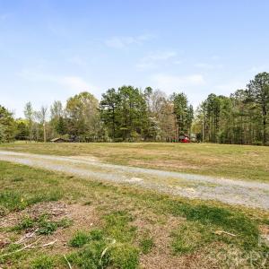 Photo #1 of 1105 Union, Matthews, NC