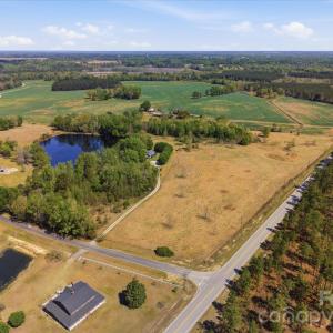 Photo #4 of 52 Mcmillan, Cheraw, SC