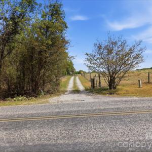 Photo #21 of 52 Mcmillan, Cheraw, SC