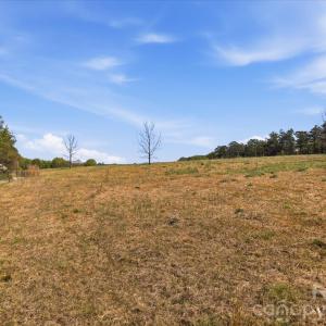 Photo #23 of 52 Mcmillan, Cheraw, SC