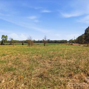 Photo #18 of 52 Mcmillan, Cheraw, SC