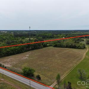 Photo #3 of 6377 Highway 52, Cheraw, SC