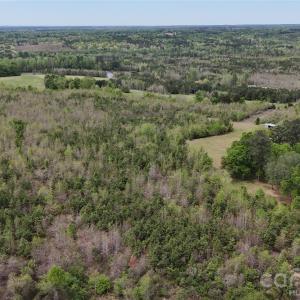 Photo #8 of 6377 Highway 52, Cheraw, SC