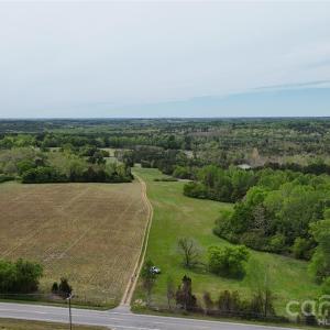 Photo #2 of 6377 Highway 52, Cheraw, SC