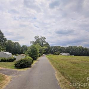 Photo #5 of Oak, McConnells, SC