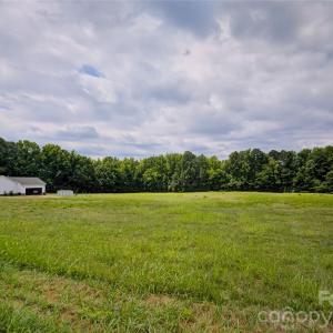 Photo #4 of Oak, McConnells, SC