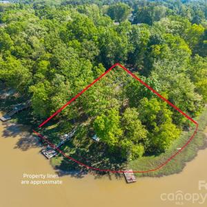 Photo #2 of 405 Carroll, Lake Wylie, SC