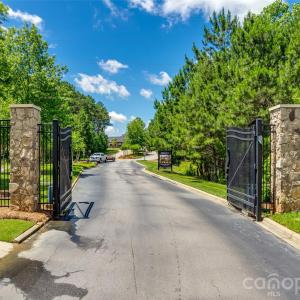 Photo #11 of 6121 Chimney Bluff, Lancaster, SC